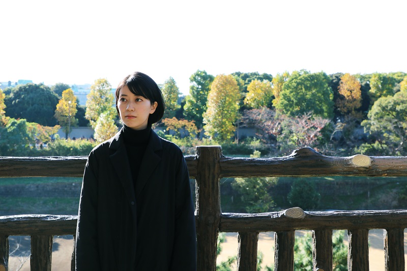 �i��@���